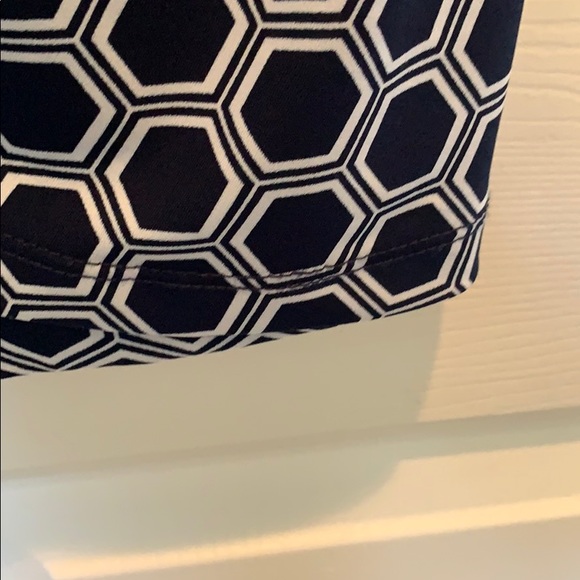 “Connected Apparel” Dress - Picture 6 of 7